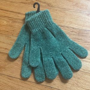 NWT new green kid gloves